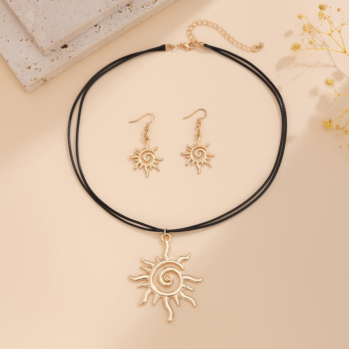 Retro Sun Alloy Necklace