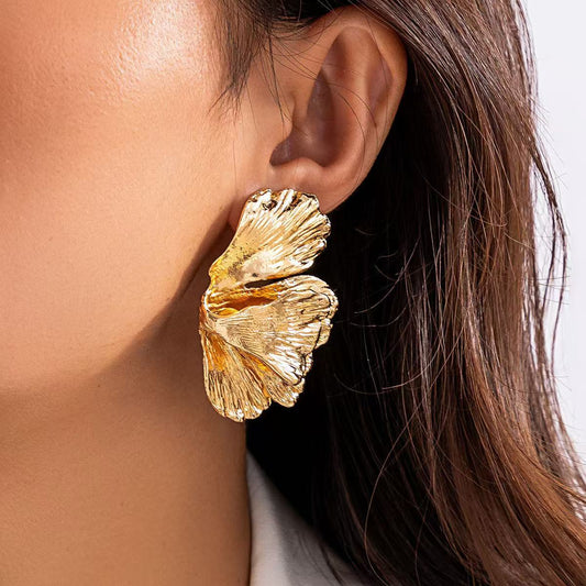 New Metal Flower Earrings For Women
