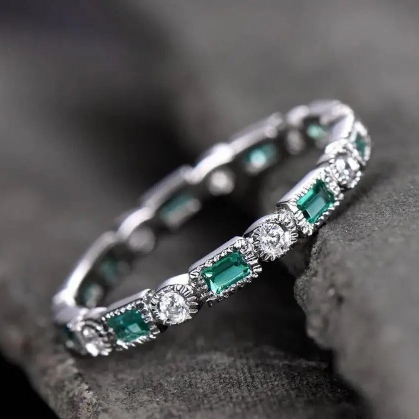 High-grade Emerald Ring