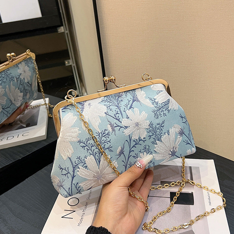 Shell Chain Flower Shoulder Bag