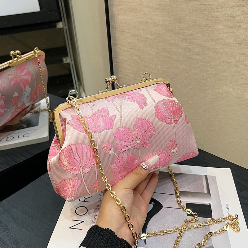 Shell Chain Flower Shoulder Bag