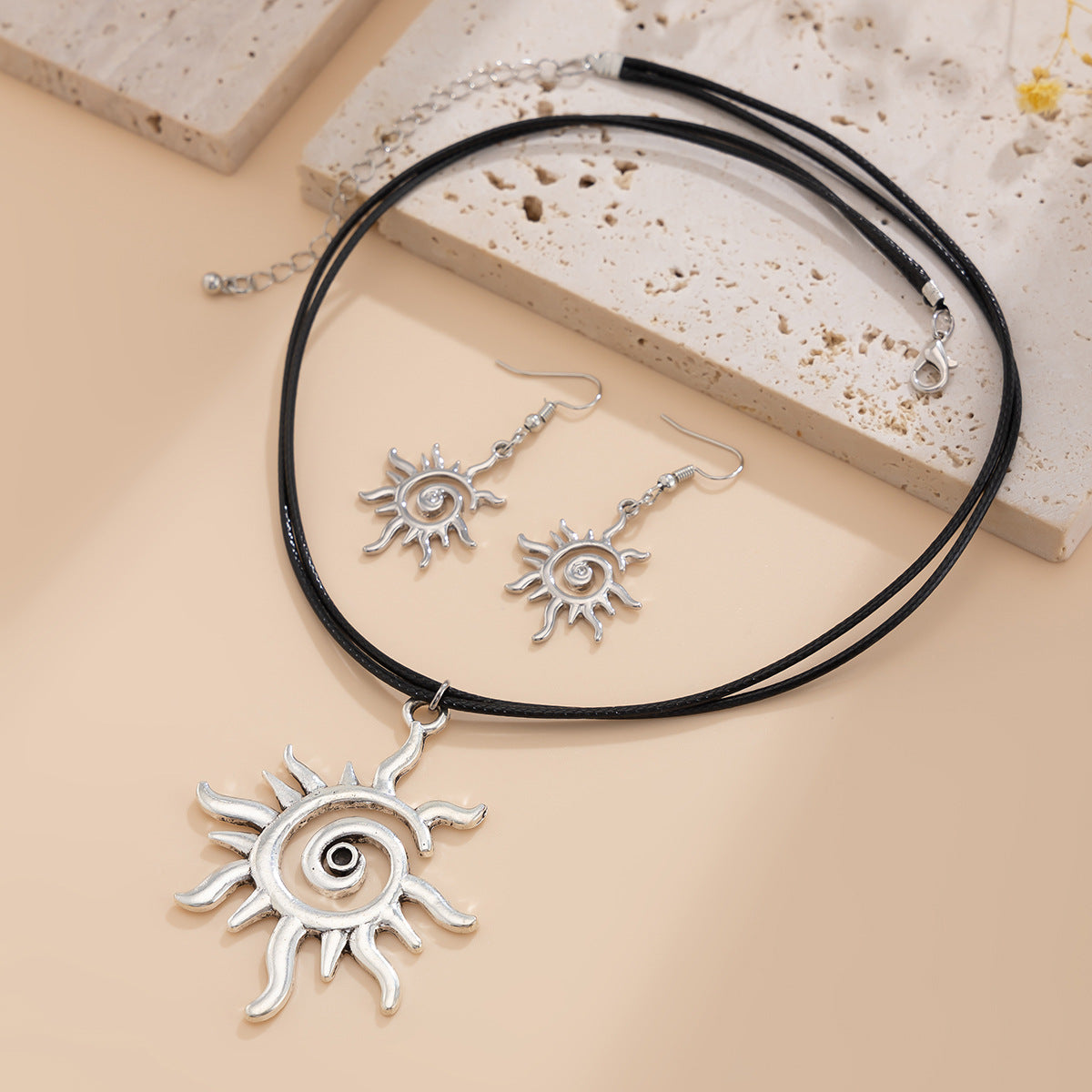 Retro Sun Alloy Necklace