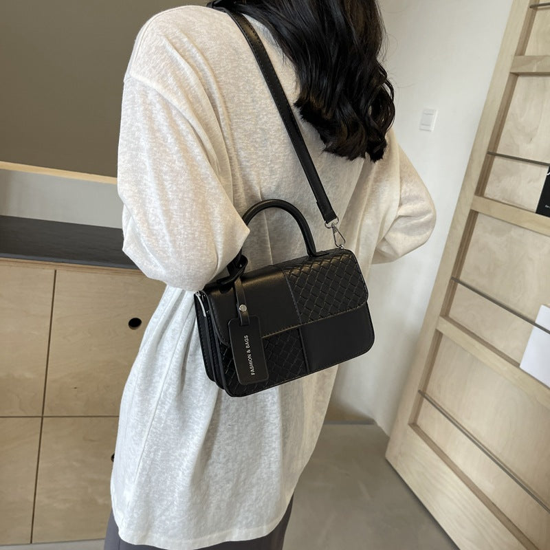 Special-interest Design Shoulder Bag