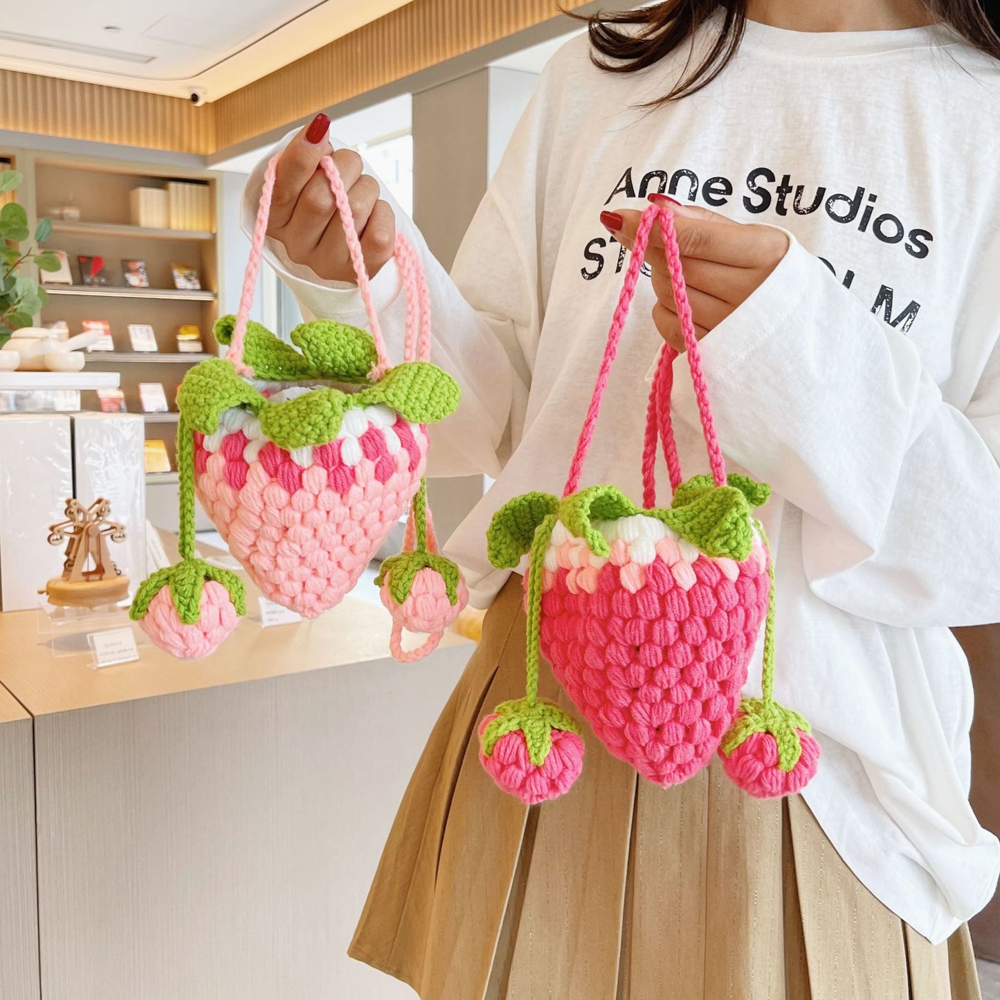 Wool Crochet Gradient Strawberry Shape Bag