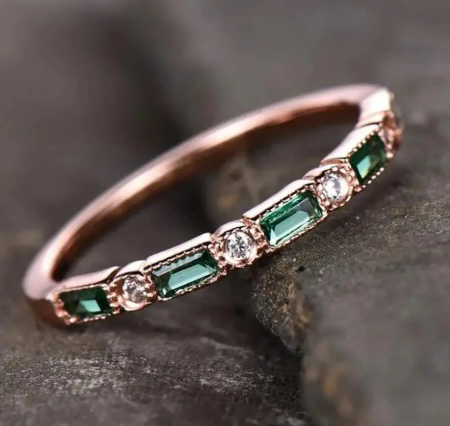 High-grade Emerald Ring