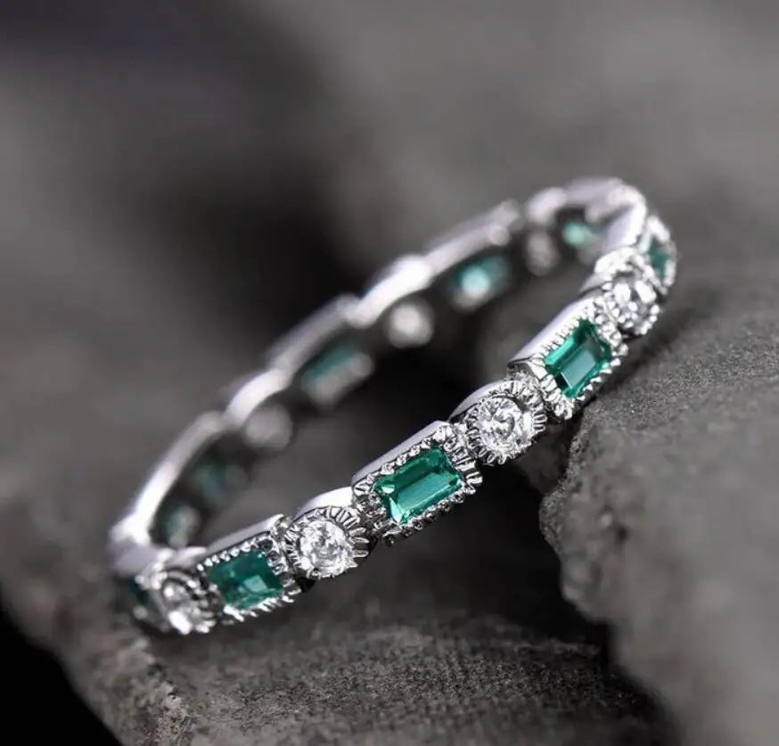 High-grade Emerald Ring