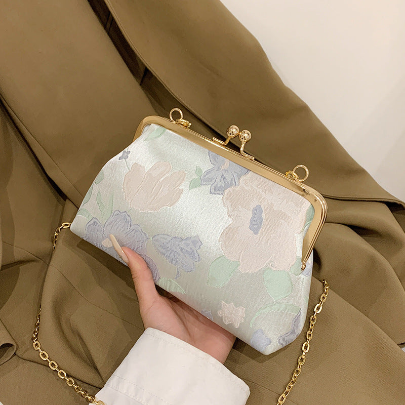 Shell Chain Flower Shoulder Bag