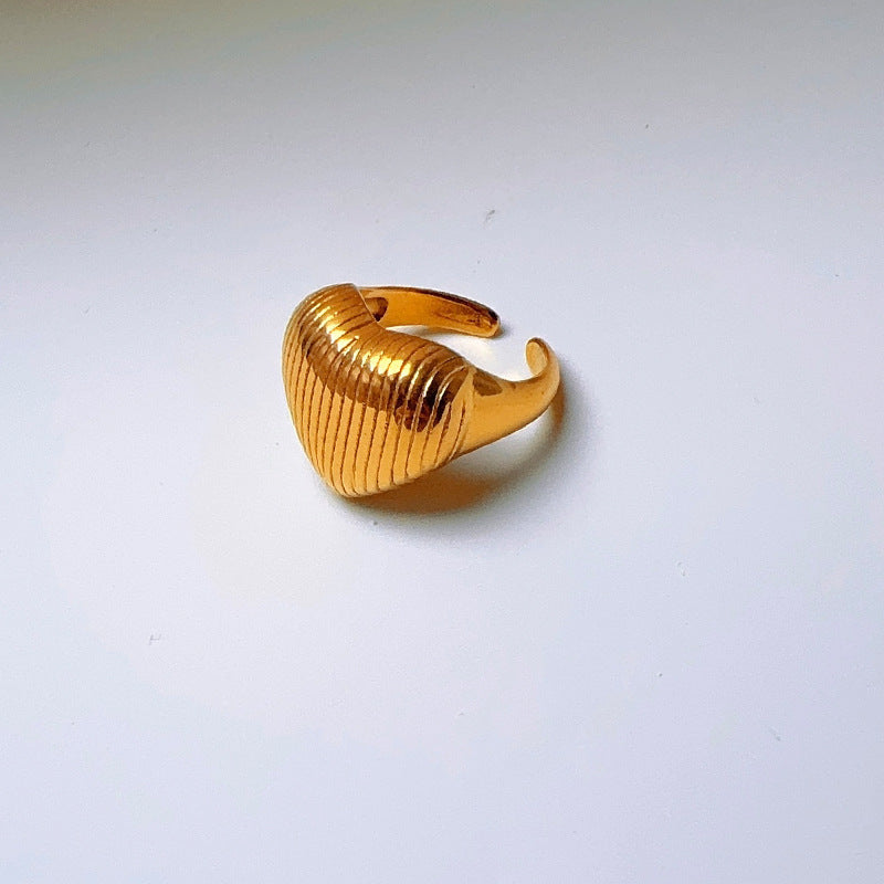 18K Gold-plated Love Heart-shaped Line Pattern Road Casting Stainless Steel Open Ring