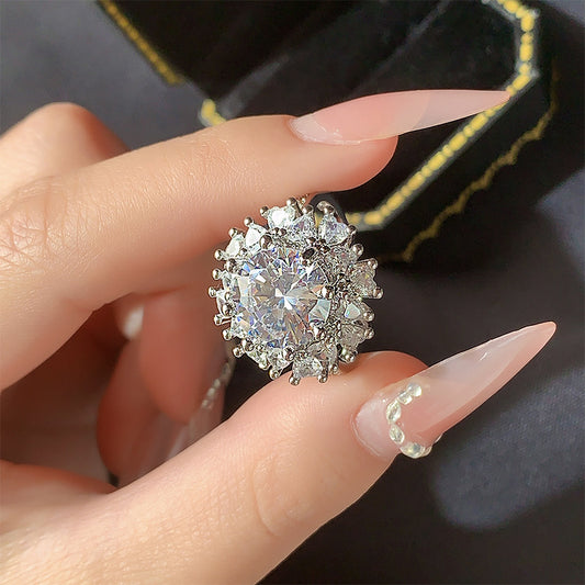 Exaggerated And Personalized Flower Full Diamond Ring