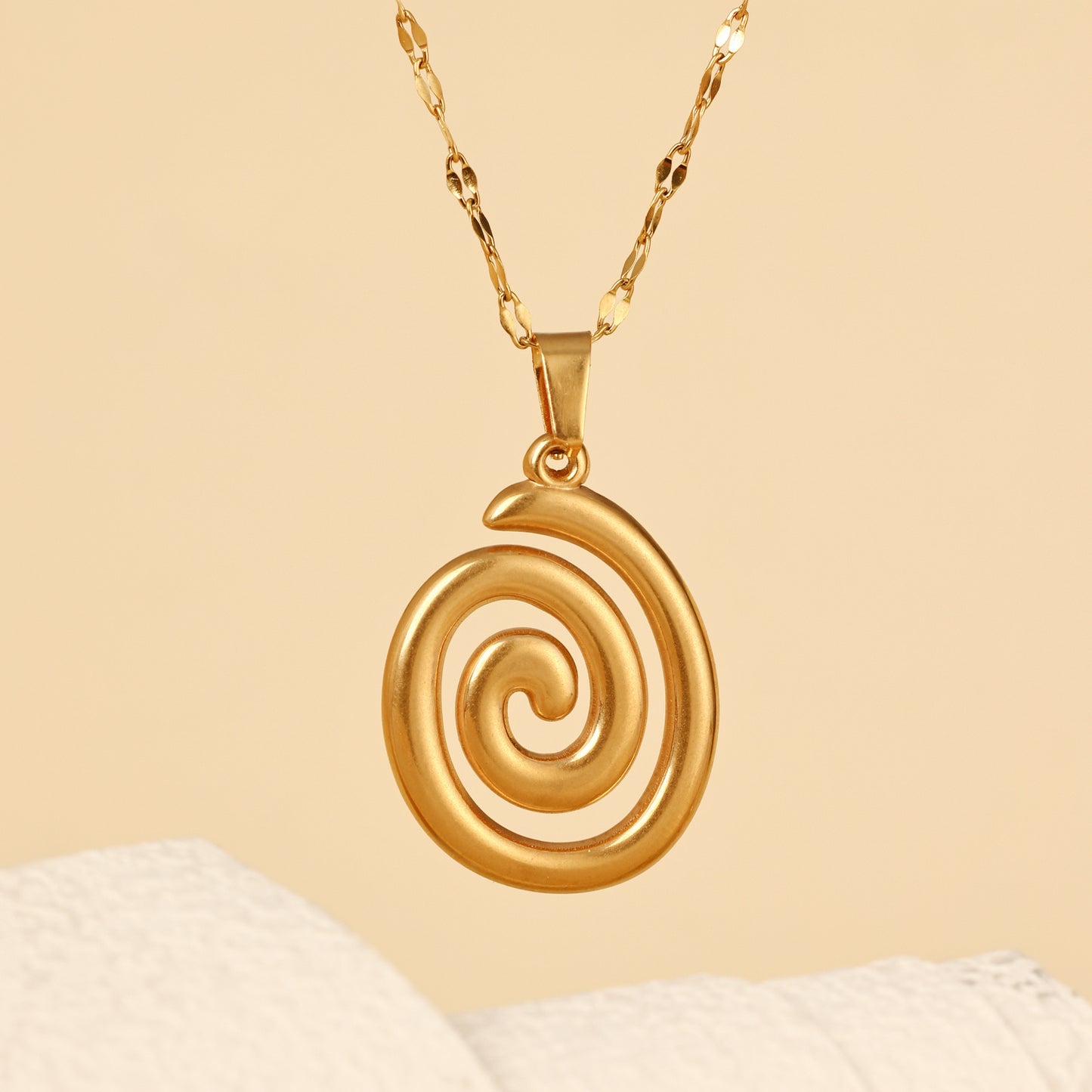 Stainless Steel Plated With 18k Gold, Creative And Versatile Geometric Vortex Necklace