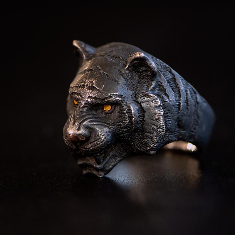 Domineering Fashion Black Tiger Ring