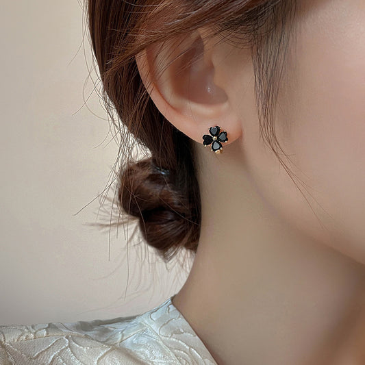 Niche Temperament Black Four-leaf Flower Ear Studs Earrings