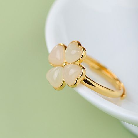 Four-Leaf Clover Jade Retro Ring