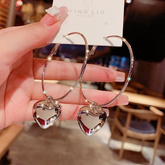 Exaggerated Ear Ring Fashion Elegant Three-dimensional Glossy