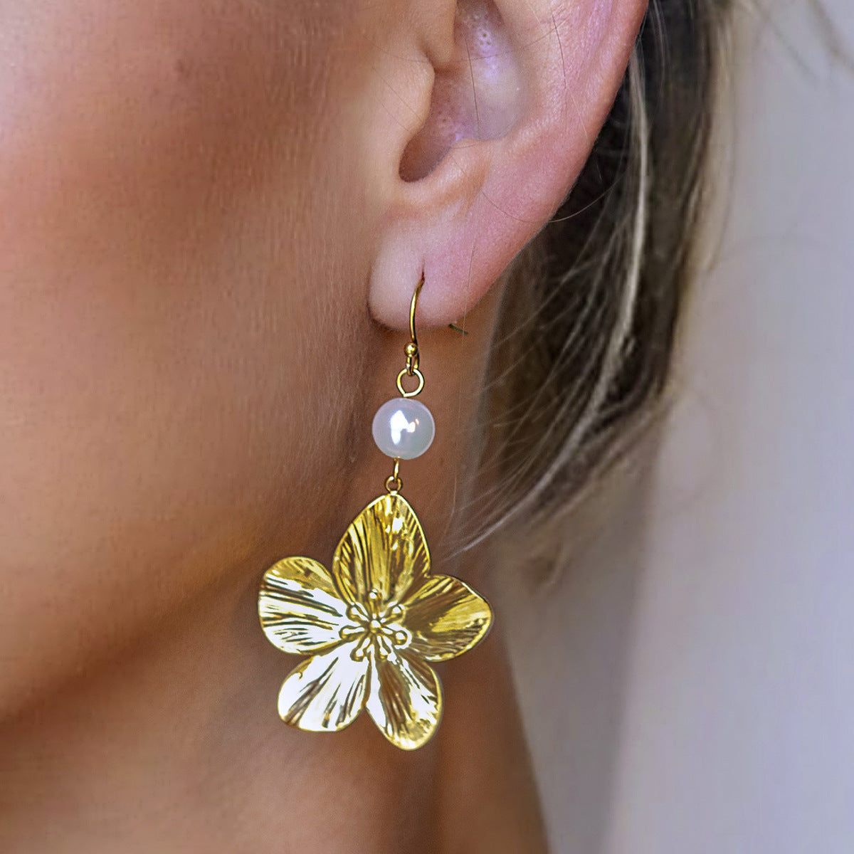 Ins18k Gold Stainless Steel Flower Earrings