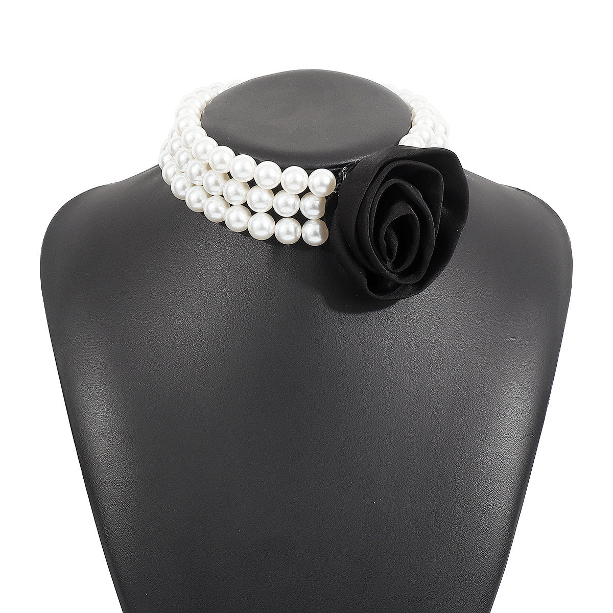 Retro Romantic Hepburn Style Pearl Rose Banquet Necklace