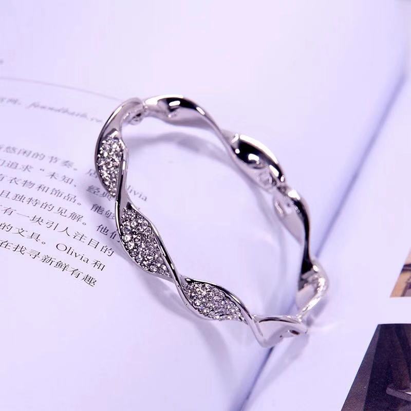 Rhinestone Alloy Spiral Zircon Bracelet