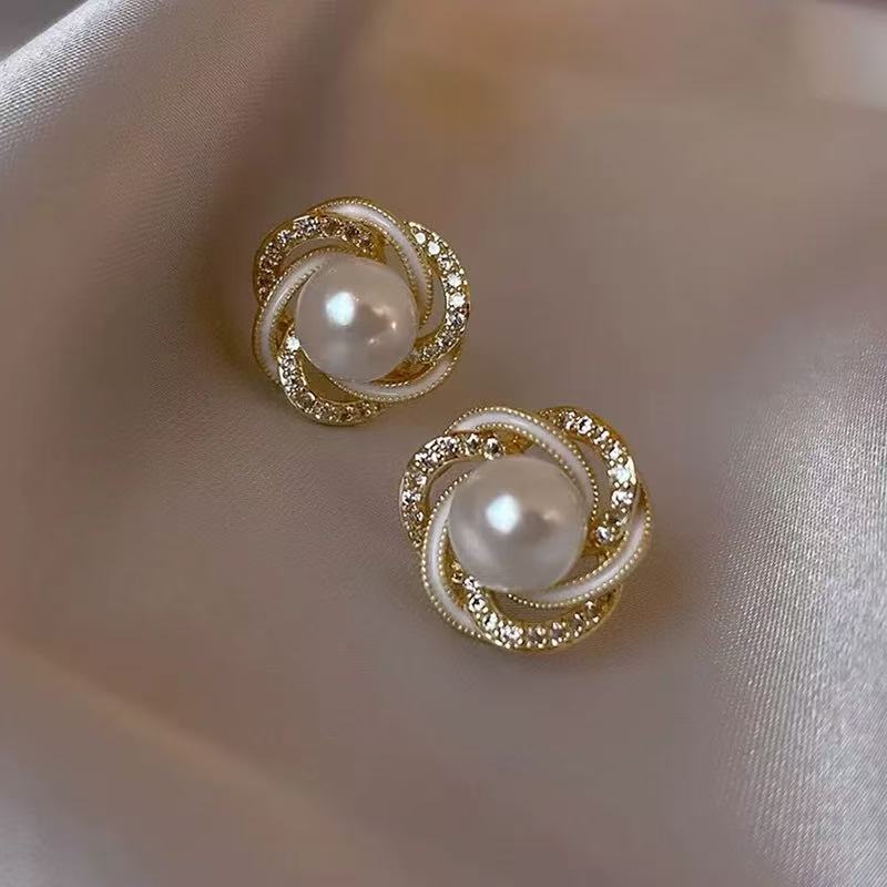Light Luxury Diamond-Encrusted Red Pearl Earrings