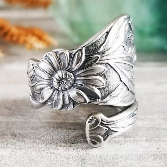 Carved Sunflower Retro Magnificent Open End Adjustable Ring