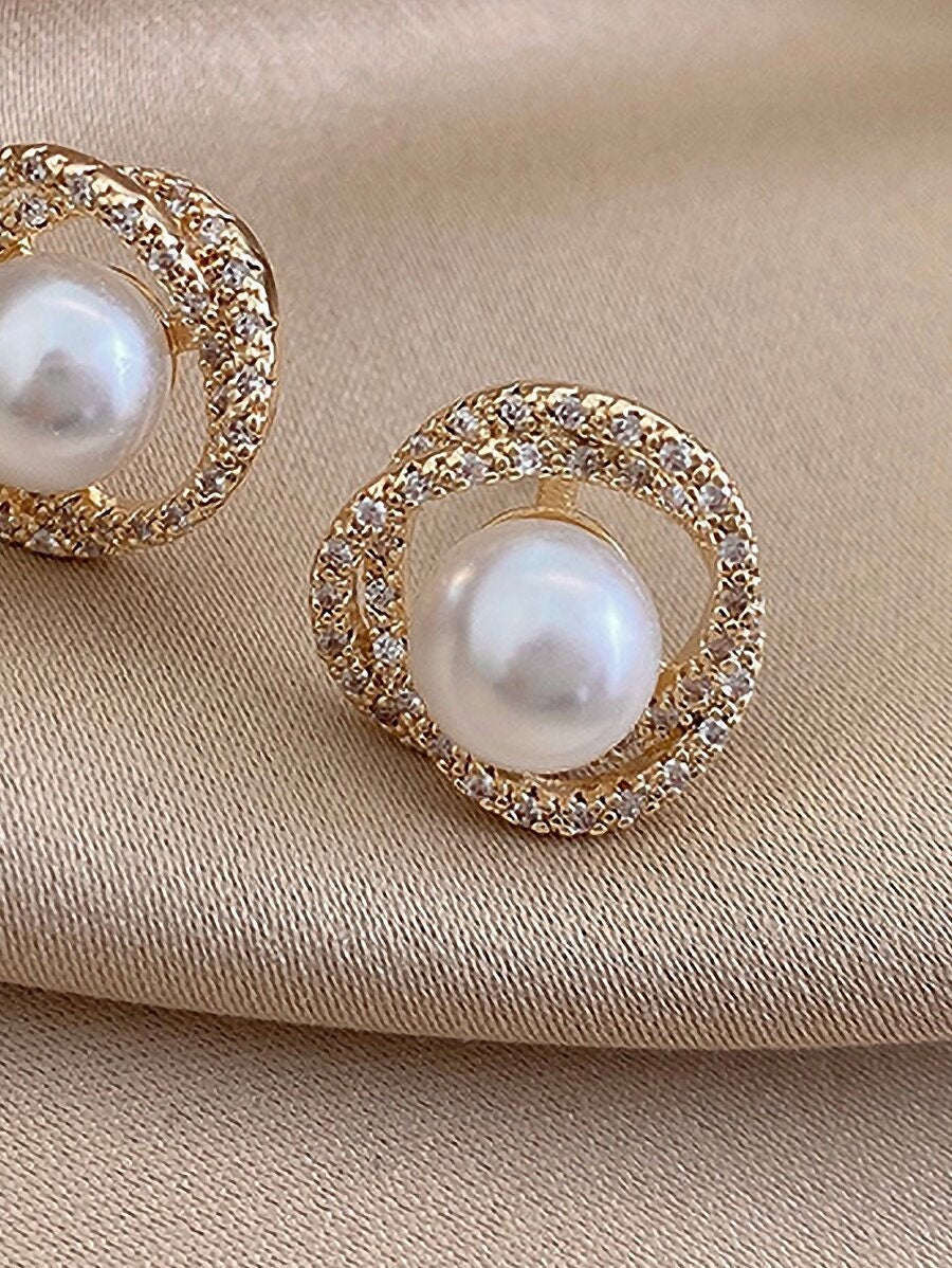 Faux Pearl & Rhinestone Decor Stud Earrings