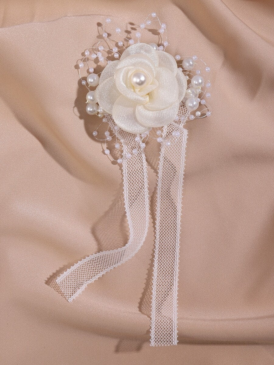 Faux Pearl & Flower Decor Wrist Corsage