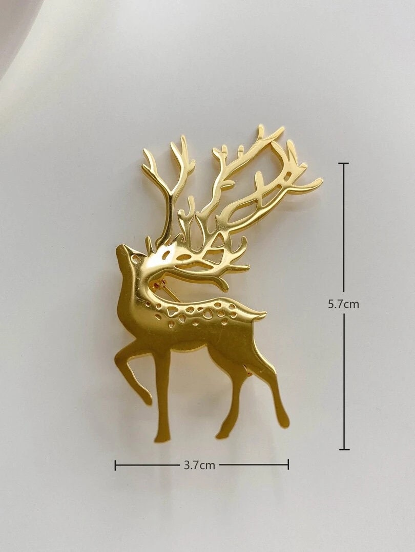 Elk Design Brooch